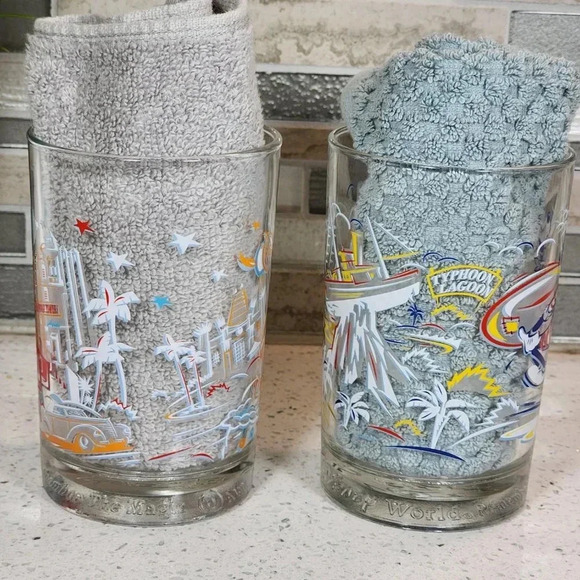 Vintage 1996 Disney World - Set of 2 - 25th Anniversary - Picture 2 of 5